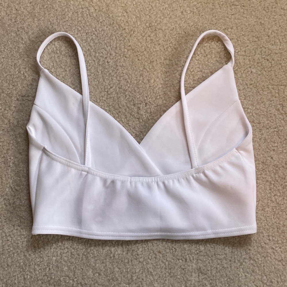 Boohoo Wrap-Front Crop Top - Picture 2 of 3